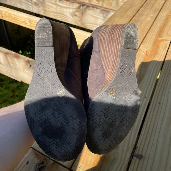 Lucky Brand Yinan Brown Genuine Leather Stacked Wedge Booties - Picture 5 of 8